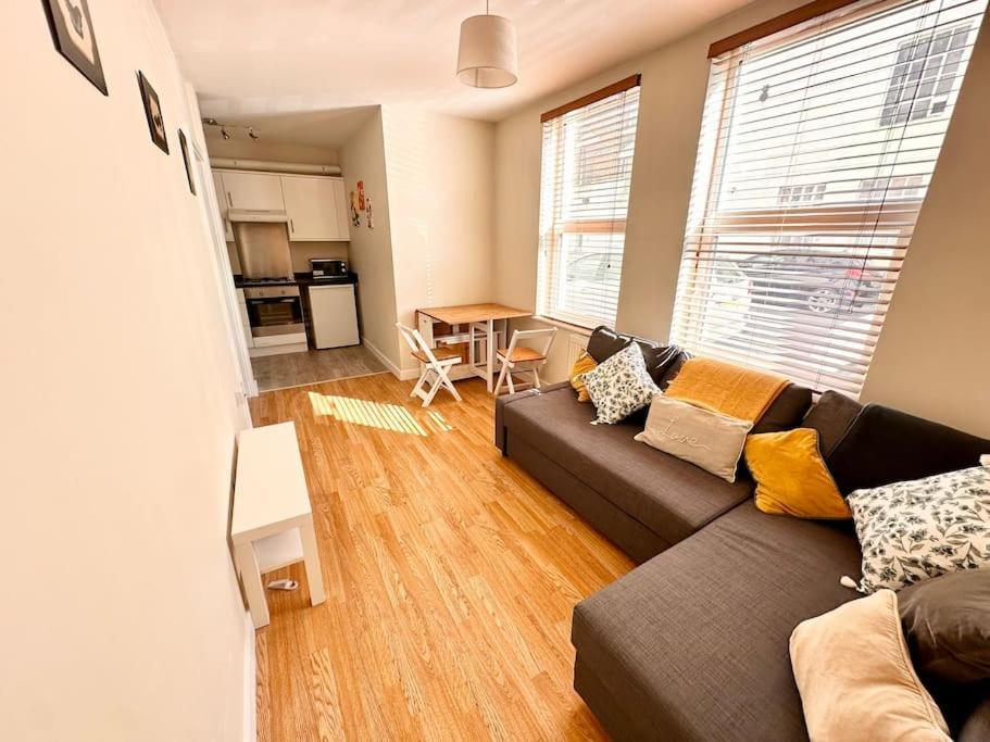 2 Bedroom Apartment In Se13 London Ngoại thất bức ảnh