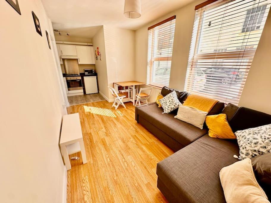 2 Bedroom Apartment In Se13 London Ngoại thất bức ảnh
